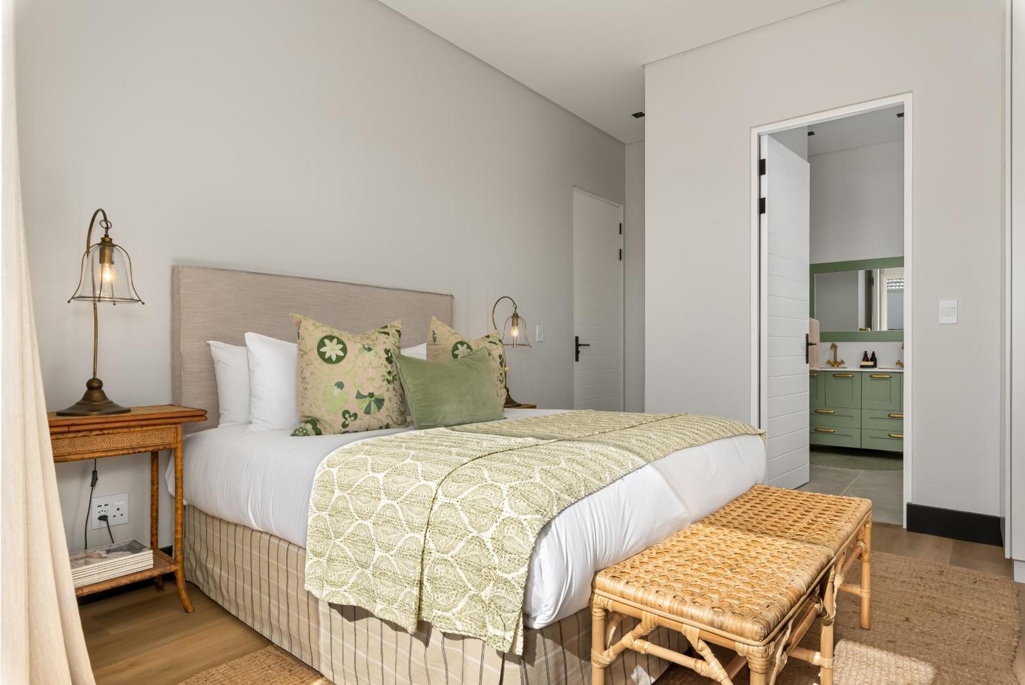 Designer Family Haven In The Heart Of Sea Point * Cape Town