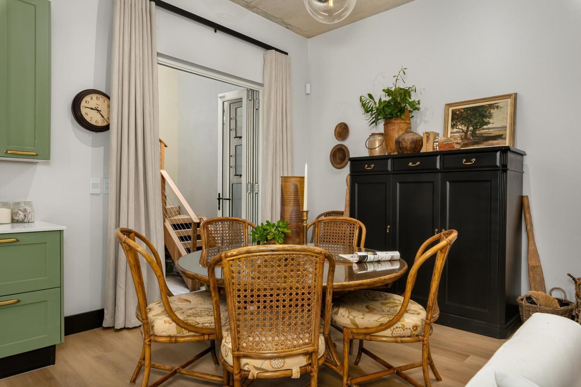Designer Family Haven In The Heart Of Sea Point